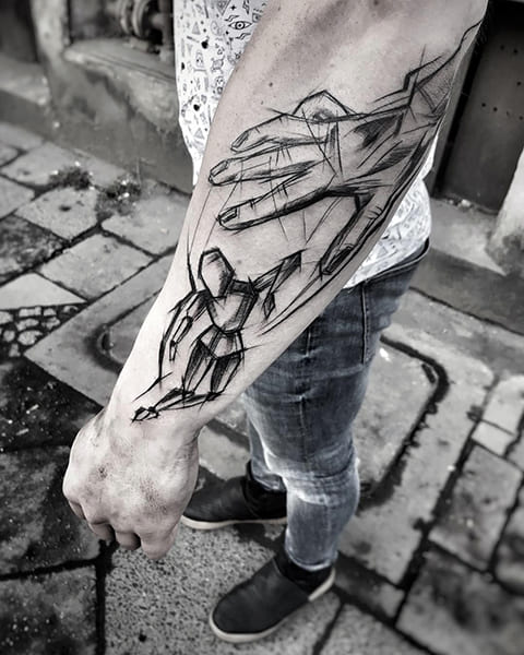 Marionnettiste tatoué sur place