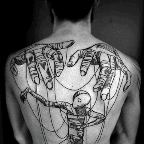 Marionnettiste de tatouage