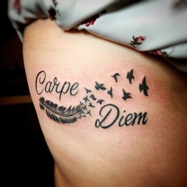 Tattoo Seize the moment en latin (carpe diem). Croquis, photo, signification