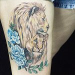 Tatouage d'une lionne pour les filles. Signification, images sur le bras, la jambe, le dos, la cuisse, l'épaule, le poignet, l'omoplate