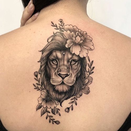Tatouage de lionne pour les filles. Signification, photo sur bras, jambe, dos, hanche, épaule, poignet, omoplate