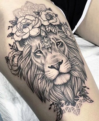 Tatouage de la dame lion pour les filles. Signification, images sur le bras, la jambe, le dos, la cuisse, l'épaule, le poignet, l'omoplate