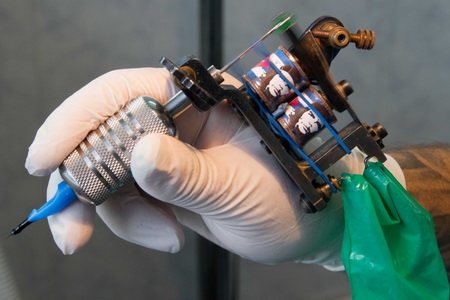 machine à tatouer