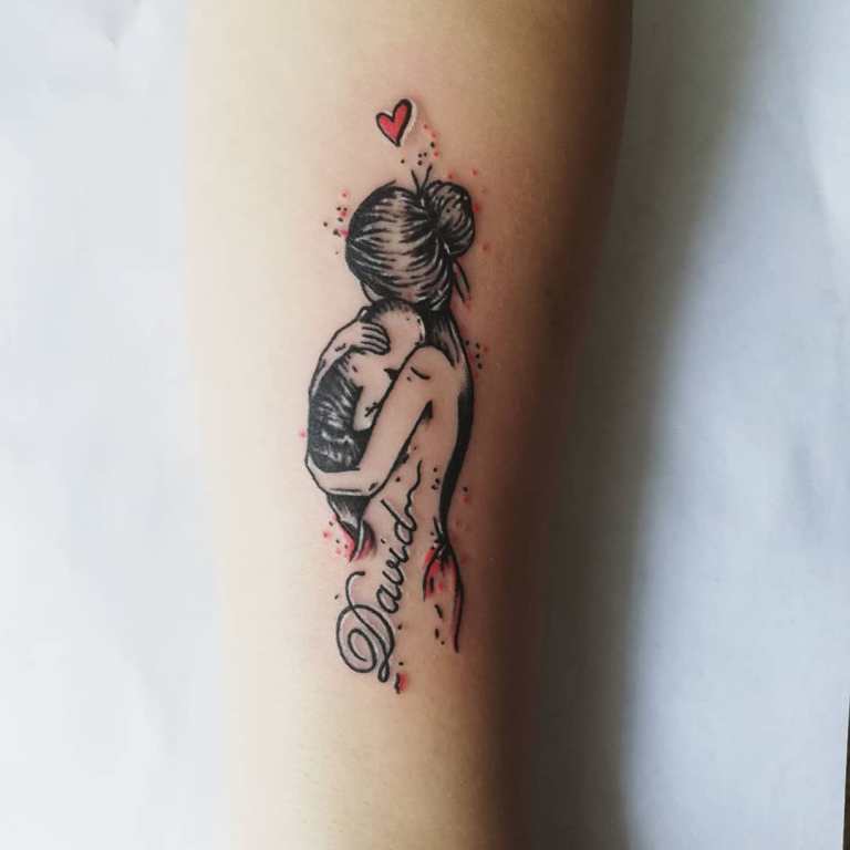 Tatouage de la mère et de l'enfant