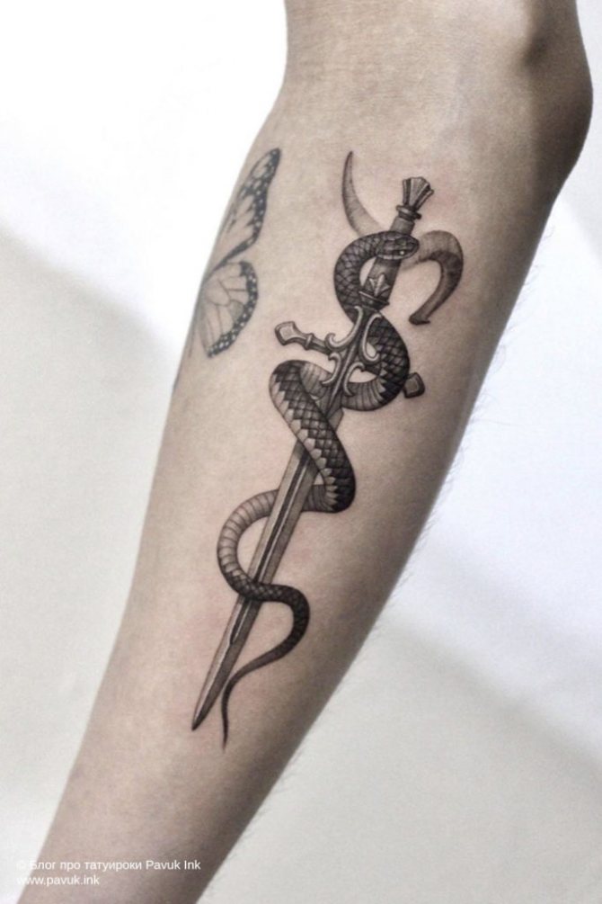 épée tatouée 16