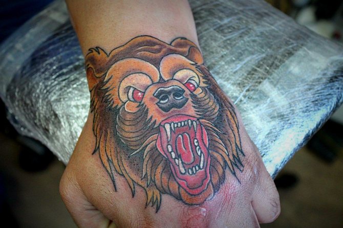 ours tatoué