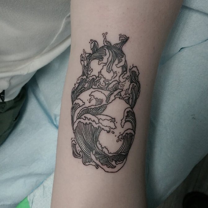 Mer de tatouage - Mer de tatouage noir et blanc - Mer de tatouage