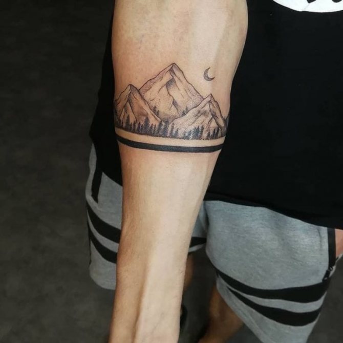 Tatouage des montagnes pour les hommes