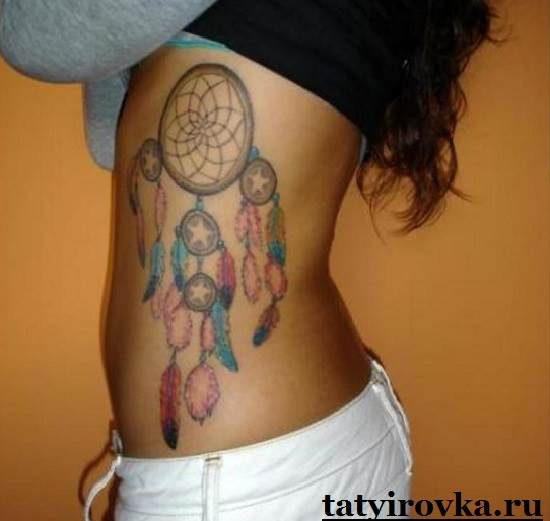 Tatouage-sur-le-côté-et-le-sens-10