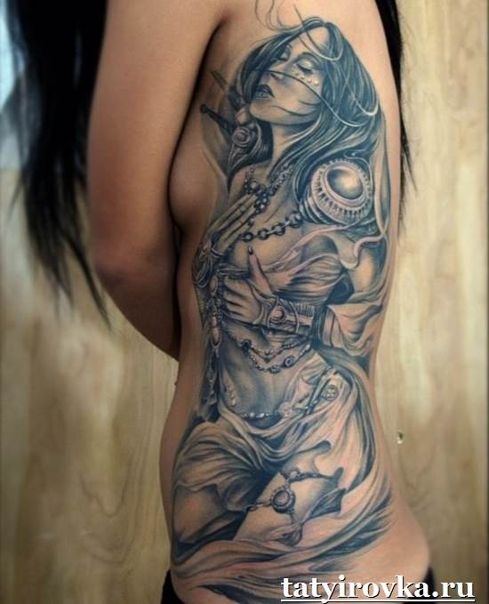 Tatouage sur le côté et sur le sens 9