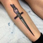 Tatouage sur le tibia