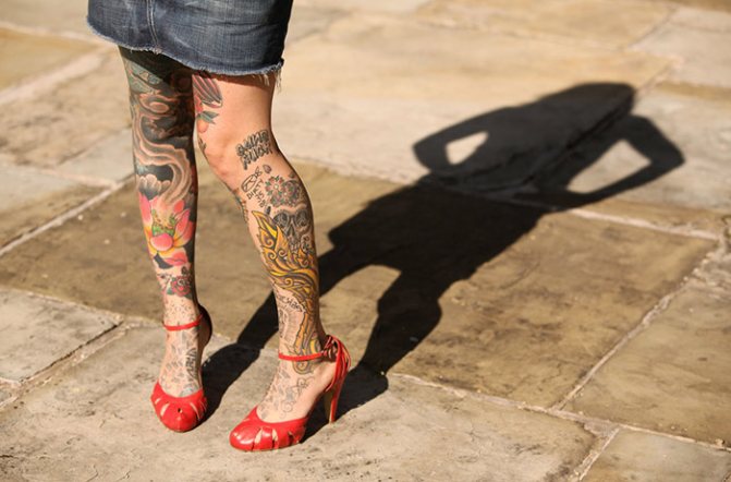 Tatouage sur le tibia