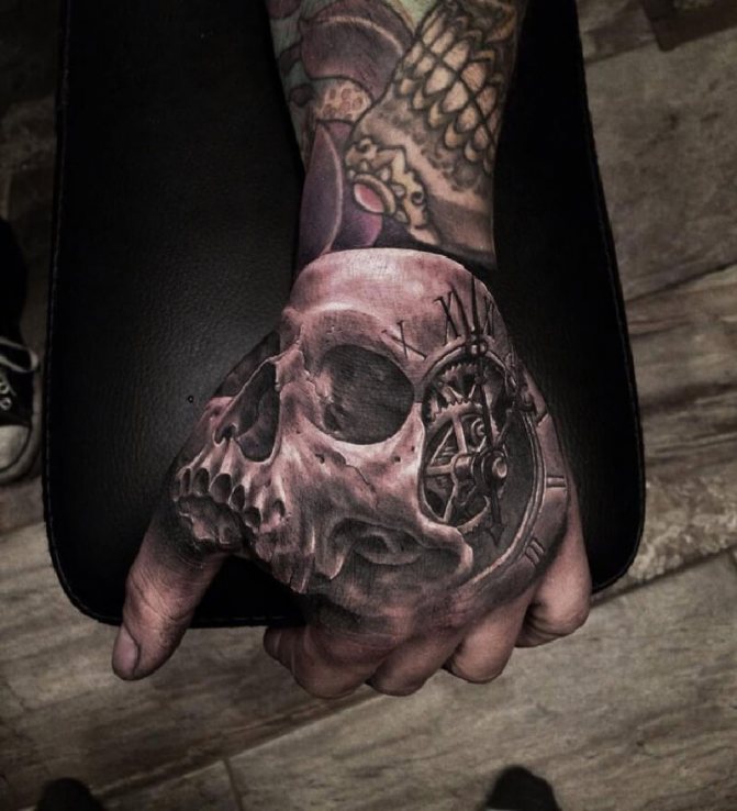Tatouage sur la main - Tatouage sur la main - Tatouage sur la main - Tatouage sur la main Crâne