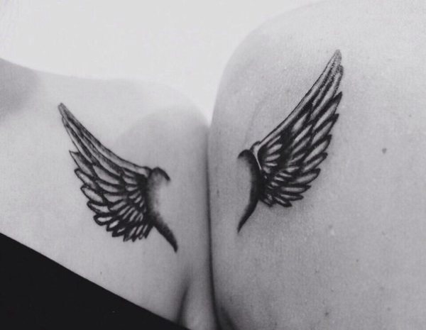 Tatouages sur la clavicule pour les filles. Esquisses, inscriptions féminines, motifs, oiseaux, fleurs, étoiles