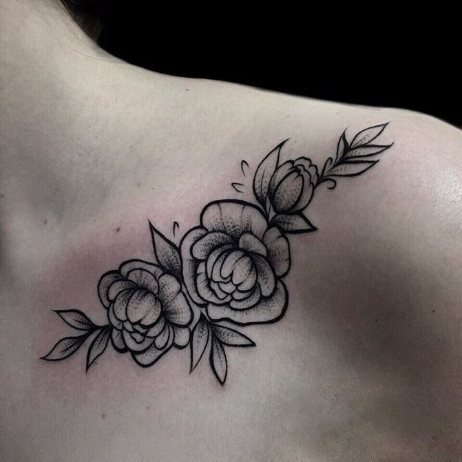 Tatouage d'une rose sur la clavicule - Lady Rose Tattoo on clavicle