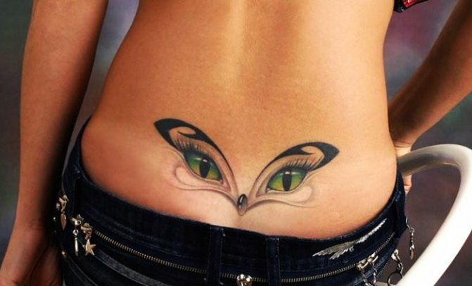 Tatouage sur le coccyx pour les filles. Photo et signification