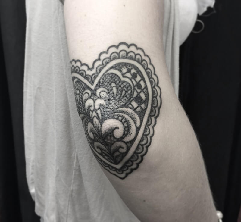Tatouage sur le coude - Tatouage sur le coude