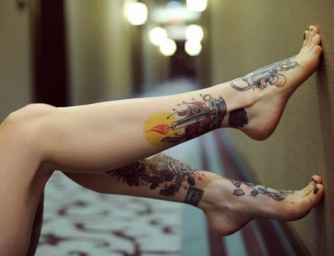Tatouage sur la jambe pour les filles. Photos et significations des tatouages féminins, dessins, motifs, beaux, petits, originaux.