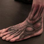 Tatouage sur la jambe photo d'hommes