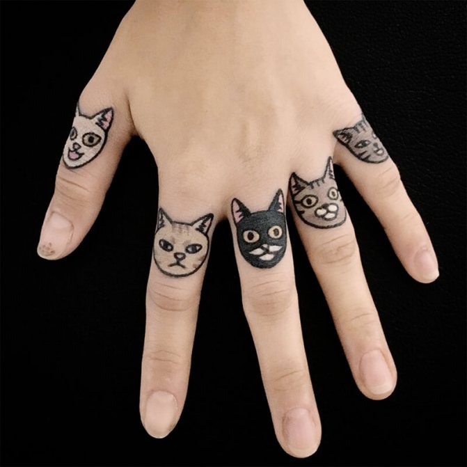Tatouage sur le doigt - Tatouage sur le doigt - Tatouage sur les doigts