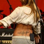 tatouage du bas du dos