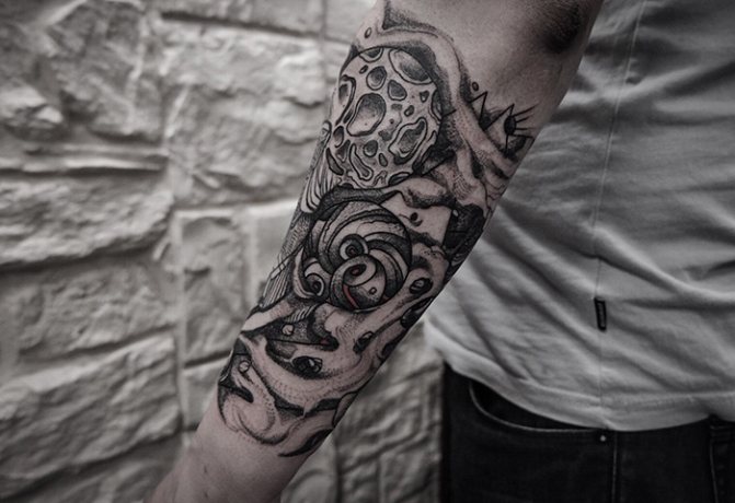 Tatouage sur le bras