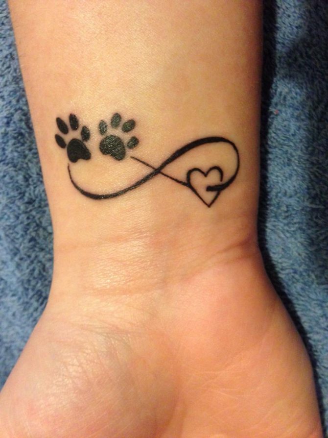 tatouage sur la main