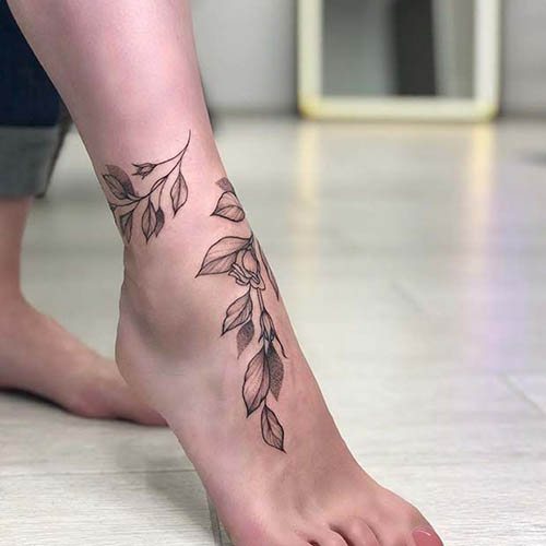 Tatouage féminin à la cheville avec signification. Photo, signification