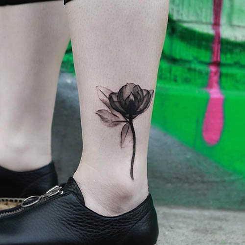 Tatouage féminin à la cheville avec signification. Photo, signification