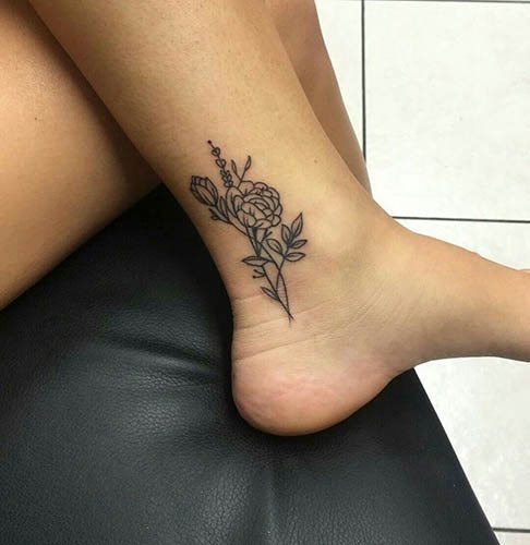 Tatouage à la cheville pour les femmes avec signification. Photo, signification