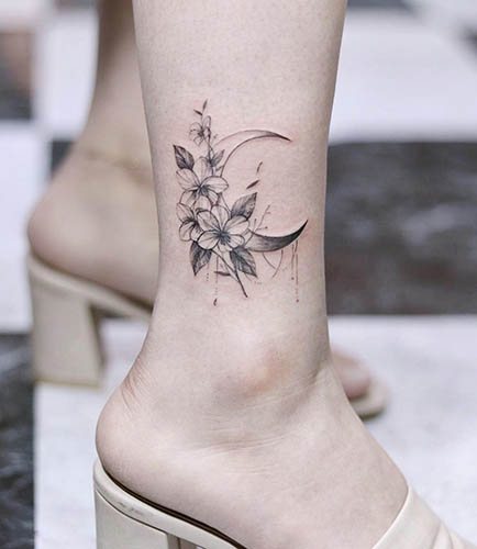 Tatouage féminin à la cheville avec signification. Photo, signification