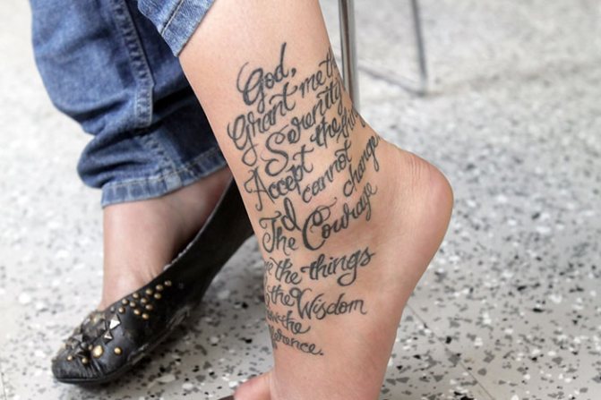 Tatouage féminin à la cheville avec signification. Photo, signification