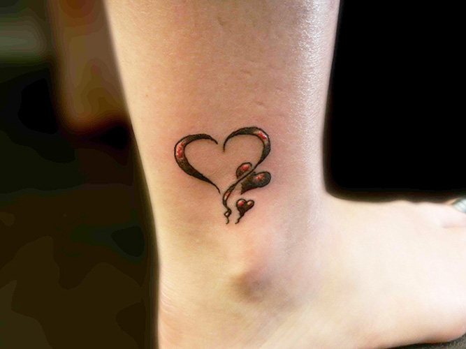 Tatouage féminin à la cheville avec signification. Photo, signification