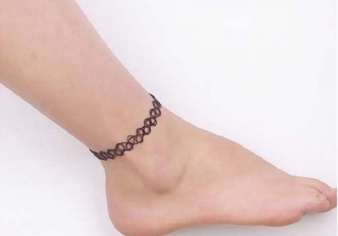Tatouage sur la cheville