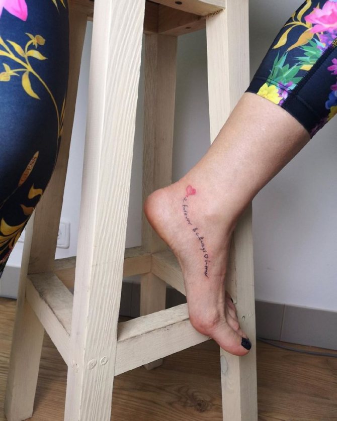 tatouage sur le pied