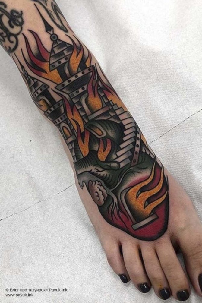 tatouage sur le pied 39