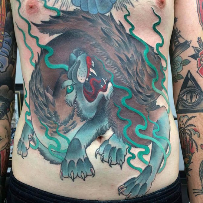Tatouage sur le ventre - Tatouage sur le ventre