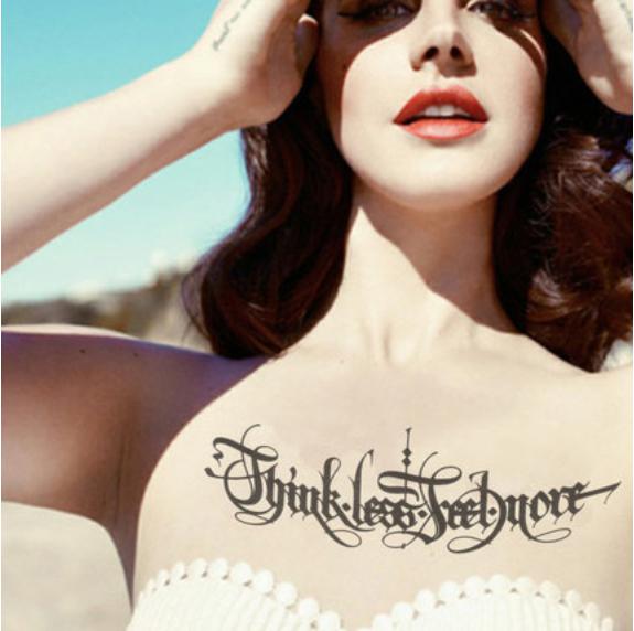Tatouage sur la poitrine