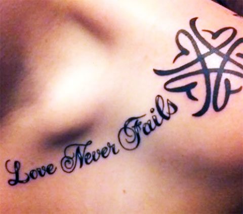 Inscriptions de tatouage pour les filles