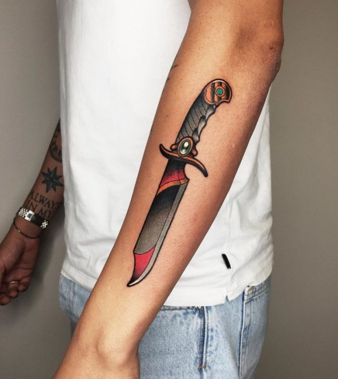 couteau de tatouage