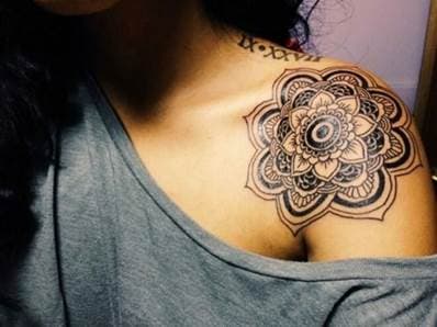 amulette de tatouage Mandala