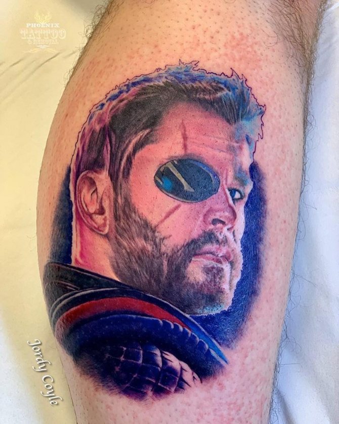 Tatouage du dieu du tonnerre à un œil