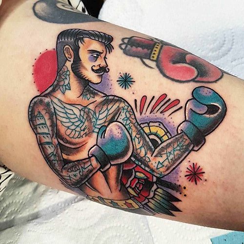 Un tatouage old school. Croquis masculins, pour filles, noir et blanc, couleur