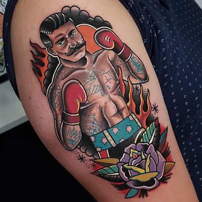 Un tatouage old school. Croquis d'hommes, de filles, en noir et blanc, en couleur.