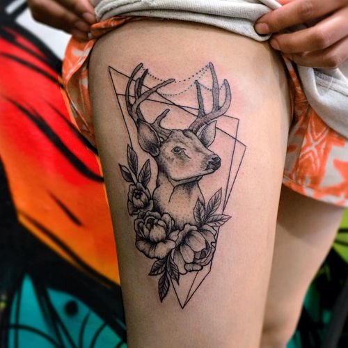 Tatouage de cerf. Photo, ce que cela signifie, croquis pour filles, hommes au bras, à la jambe, à la cuisse