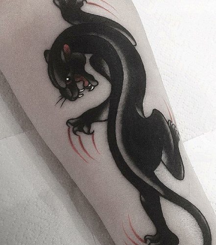 Tatouage panthère pour filles. Signification, photo, sur bras, jambe, épaule, dos, bas du dos