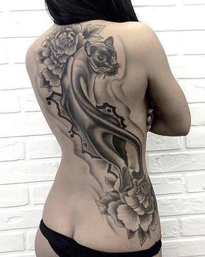 Tatouage panthère pour filles. Signification, photo, sur le bras, la jambe, l'épaule, le dos, le bas du dos