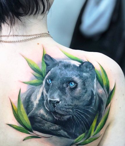 Tatouage de panthère pour les filles. Signification, image, sur la main, le pied, l'épaule, le dos, le bas du dos.