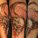 tatouage toile d'araignée