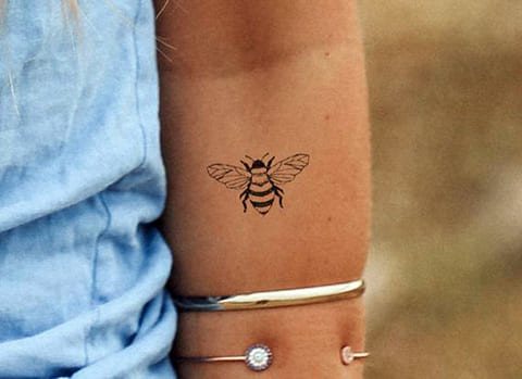 Tatouez une abeille sur votre bras